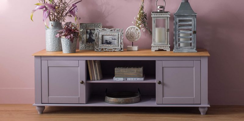 Aposte em aparadores para garantir organização e decoração.