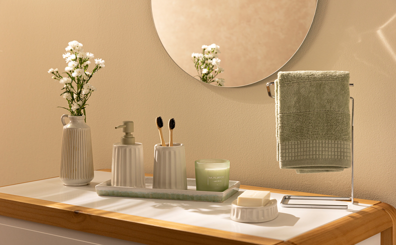 SPA dia dos namorados com ideias para presentear e surpeender com vela aromática, sabonete e flores