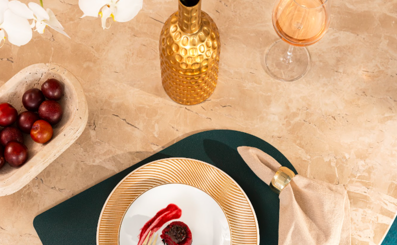 tipos de vinhos branco para escolher entre os principais tipos de vinho em uma mesa posta completa