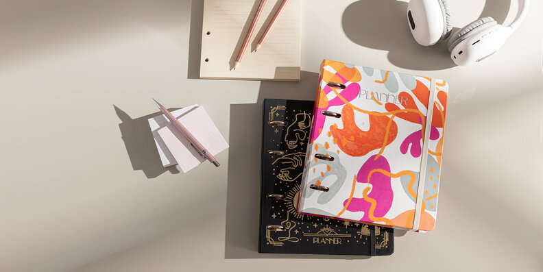 conheça a diferença entre planner e agenda com diversos modelos para usar na organização dos estudos, trabalho e dos compromissos do dia a dia.